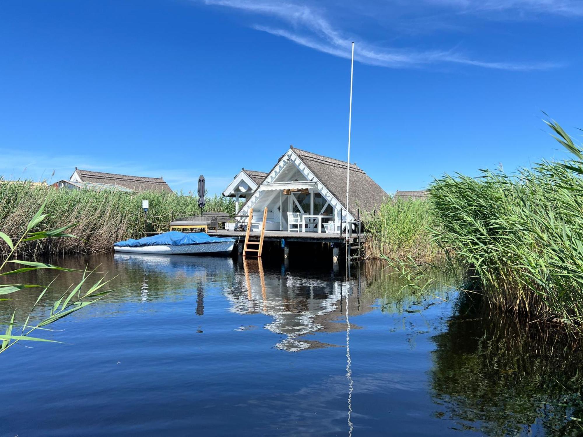 Seehuette Neusiedlersee - Seehaus Inklusive Elektroboot رست المظهر الخارجي الصورة
