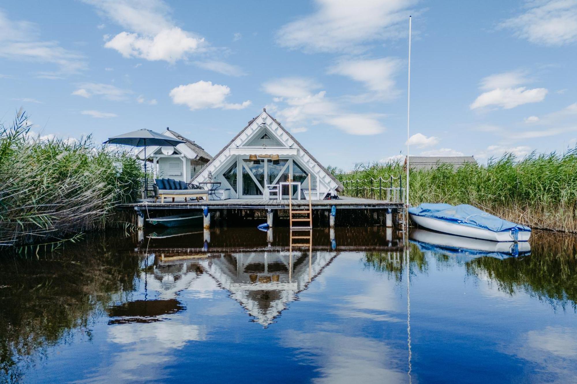 Seehuette Neusiedlersee - Seehaus Inklusive Elektroboot رست المظهر الخارجي الصورة