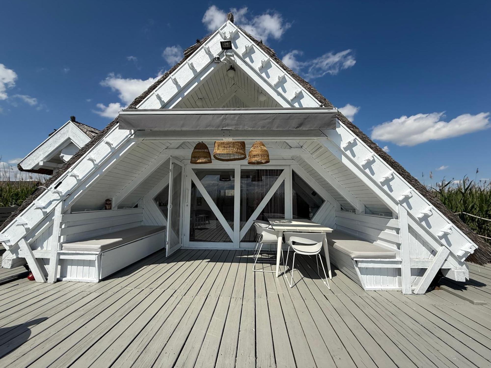 Seehuette Neusiedlersee - Seehaus Inklusive Elektroboot رست المظهر الخارجي الصورة