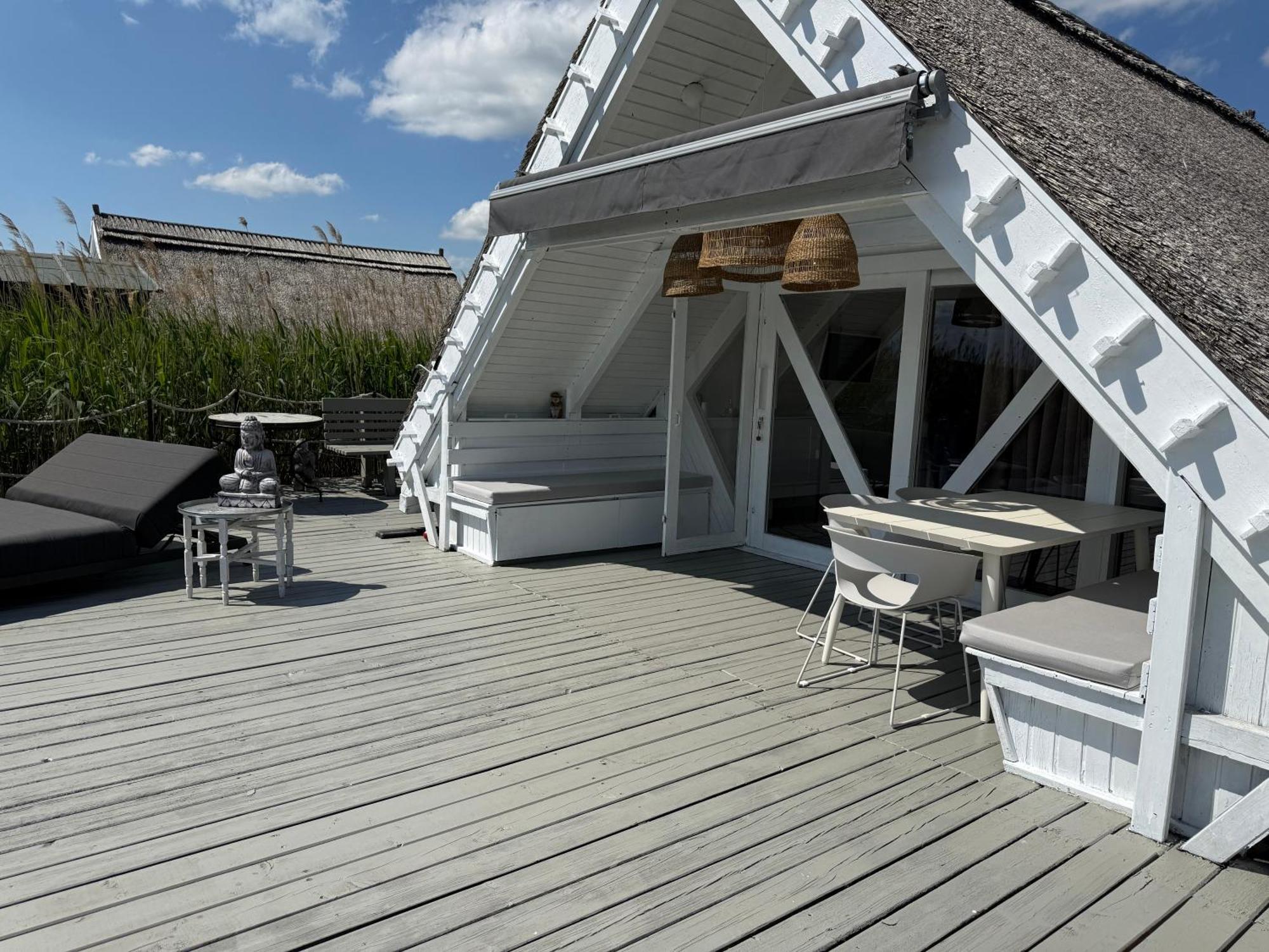 Seehuette Neusiedlersee - Seehaus Inklusive Elektroboot رست المظهر الخارجي الصورة
